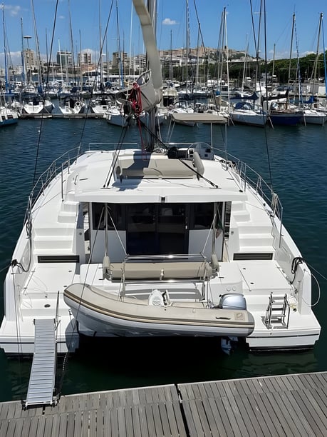 Cagliari Catamaran Cabine 3  Couchettes 6  Invités 6  12.85 m Numéro de l'annonce: #22327 5