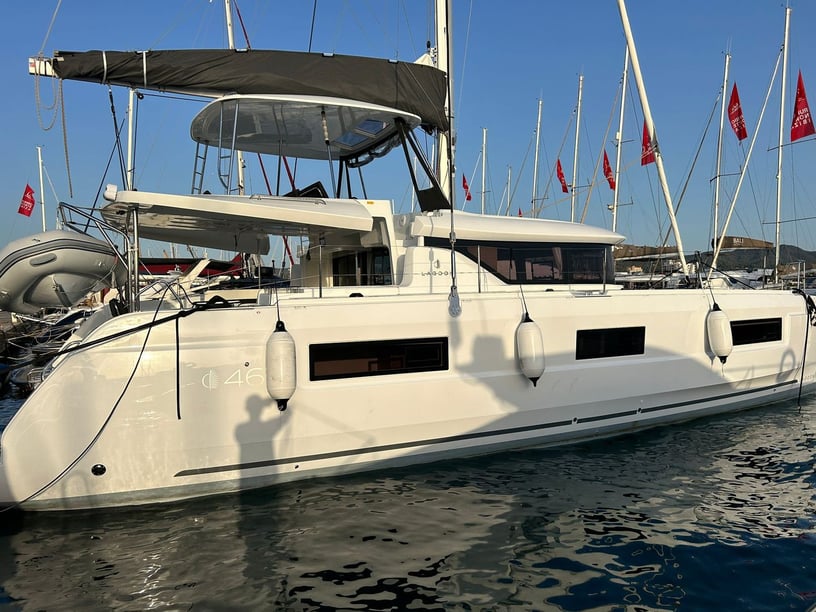 Sant Antoni de Portmany Catamaran 4 cabin 10 berths 12 guests 13.99 m Listing Number: #22329 2