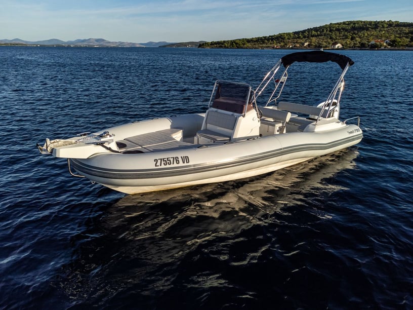 Vodice search.type_0   12  gasten 7.9 m Lijstnummer: #22346