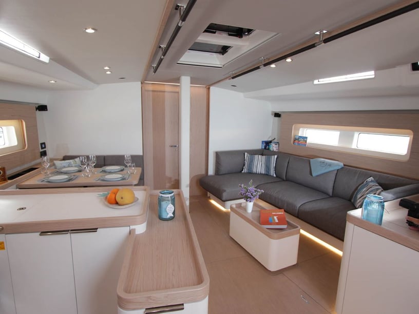 Lavrion Yelkenli 4 kabin Konaklama 8 kişi Seyir 8 kişi 17.12 m İlan No: #22356 3