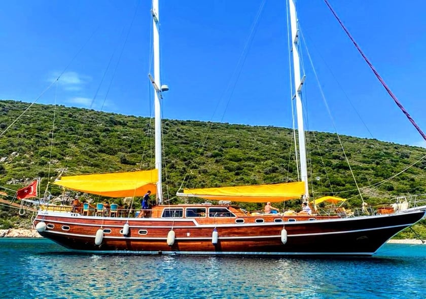 Cesme Gulet 4 cabin 8 berths 10 guests 30 m Listing Number: #22390 2