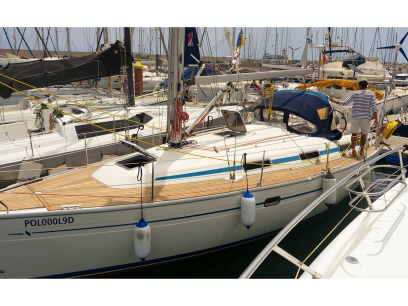 San Miguel de Abona Sailboat 3 cabin 6 berths 6 guests 11.28 m Listing Number: #22395