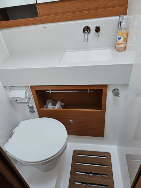 Skradin Sailboat 4 cabin 10 berths 10 guests 14.85 m Listing Number: #22403 4