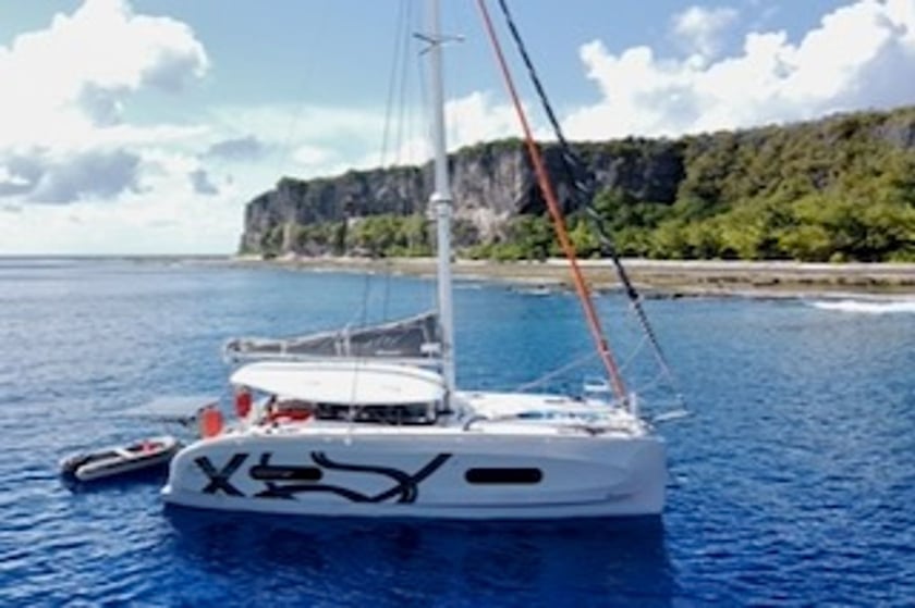 Papeete, Tahiti Catamaran Cabine 3  Couchettes 6  Invités 6  11.33 m Numéro de l'annonce: #22406 3