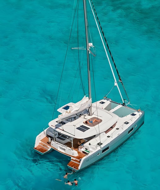 Papeete, Tahiti Catamaran Cabine 3  Couchettes 6  Invités 6  12.8 m Numéro de l'annonce: #22407 4