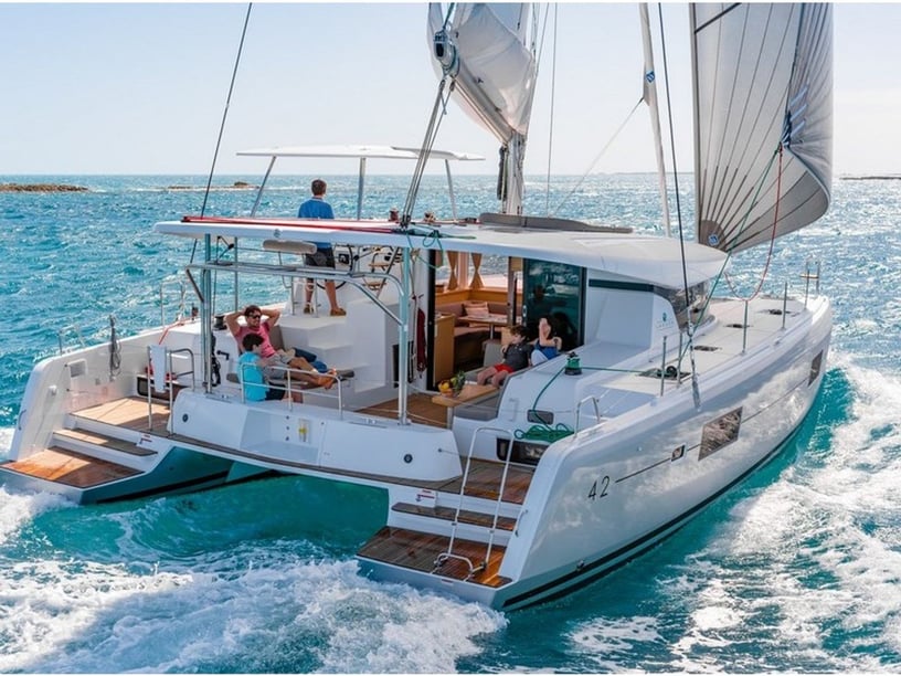 Papeete, Tahiti Catamarano cabina 4  cuccette 8  6  ospiti 12.8 m Numero dell'inserzione: #22407 2