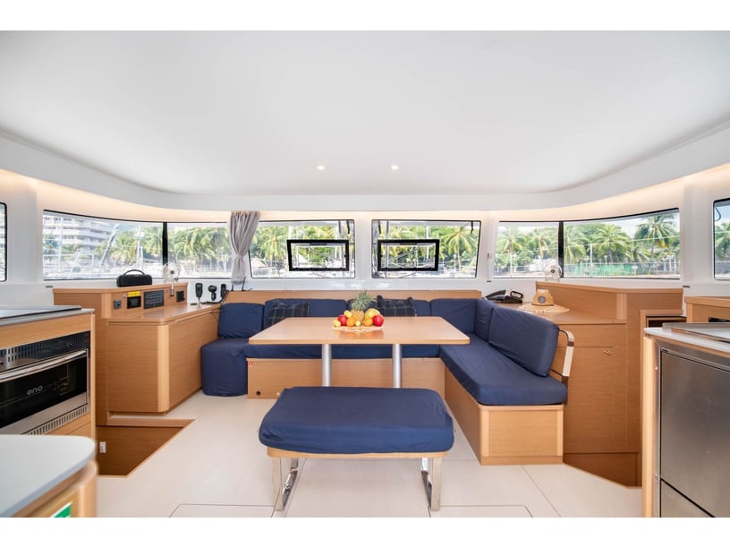 Papeete, Tahití Catamarán Cabina 4  8  literas 10  invitados 13.97 m Número de anuncio: #22409 2