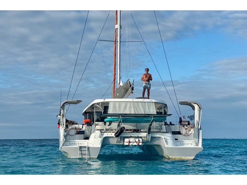 Papeete, Tahití Catamarán Cabina 4  8  literas 10  invitados 13.97 m Número de anuncio: #22409