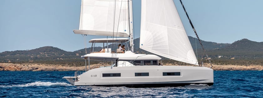 Hellinikon - Athens Catamaran 4 cabin 8 berths 8 guests 16.9 m Listing Number: #22412 5