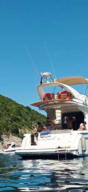 Pula Motorboat 3 cabin 6 berths 6 guests 13.63 m Listing Number: #22439 3