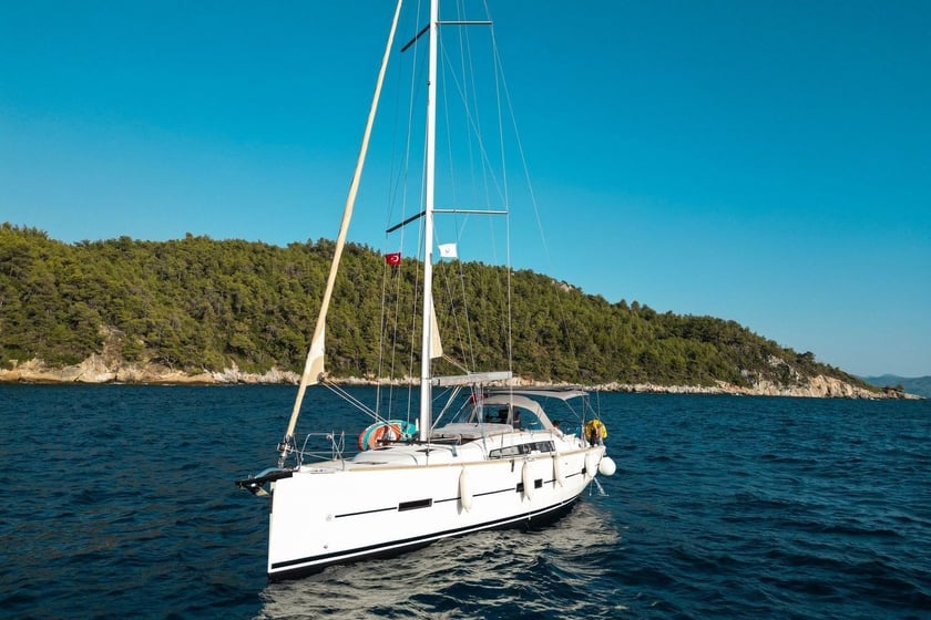 Bodrum Sailboat 3 cabin 6 berths 6 guests 12.35 m Listing Number: #22482 2
