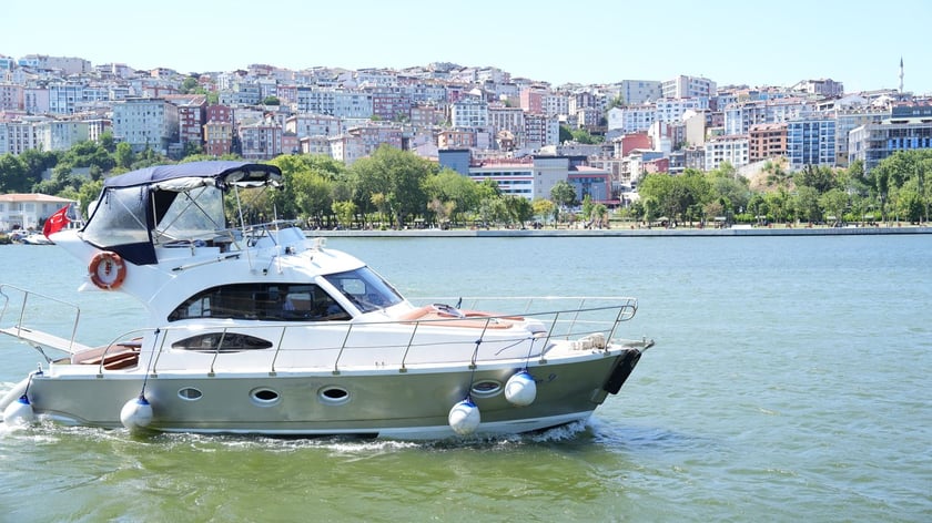 Eminonu Motoryacht 3 Kabine 6 Liegeplätze 8 Gäste 13 m Nummer des Inserats: #22517 3