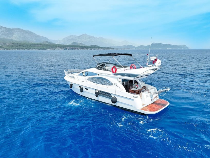 Kemer Yacht a motore cabina 2  cuccette 6  10  ospiti 15 m Numero dell'inserzione: #22522 3