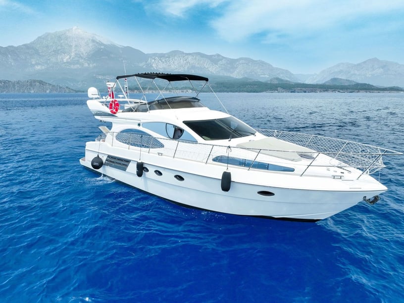 Kemer Yacht a motore cabina 2  cuccette 6  10  ospiti 15 m Numero dell'inserzione: #22522 2