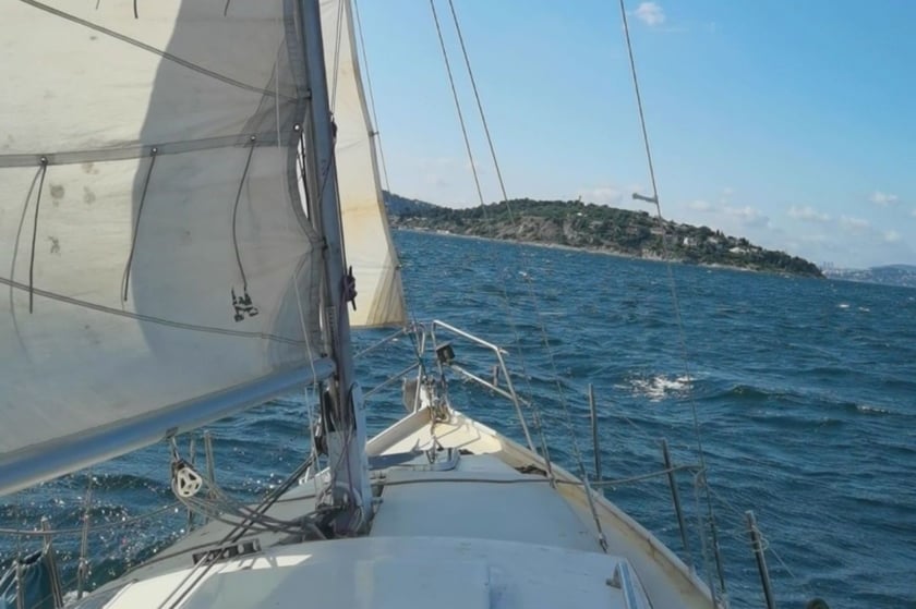 Kucukyali Voilier Cabine 1  Couchettes 2  Invités 4  9 m Numéro de l'annonce: #22527 2