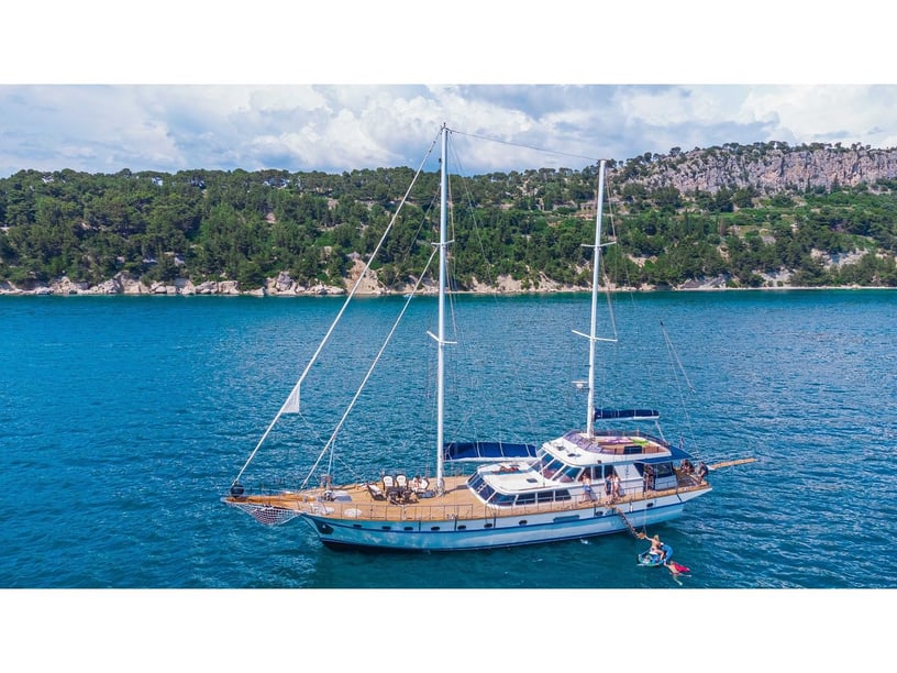 Split Gulet 5 cabin  10 guests 30 m Listing Number: #22535 3