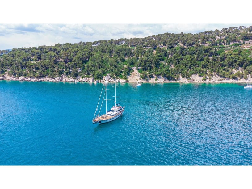 Split Gulet 5 cabin  10 guests 30 m Listing Number: #22535