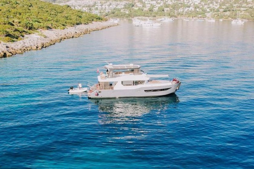 Beykoz Motoryat 3 kabin Konaklama 6 kişi Seyir 6 kişi 19 m İlan No: #22582 2