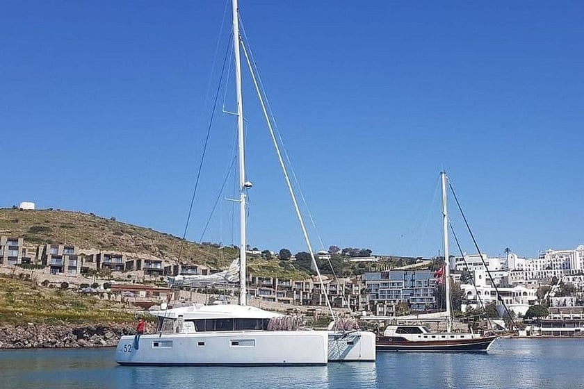 Bodrum Catamarano cabina 4  cuccette 8  8  ospiti 16 m Numero dell'inserzione: #22585