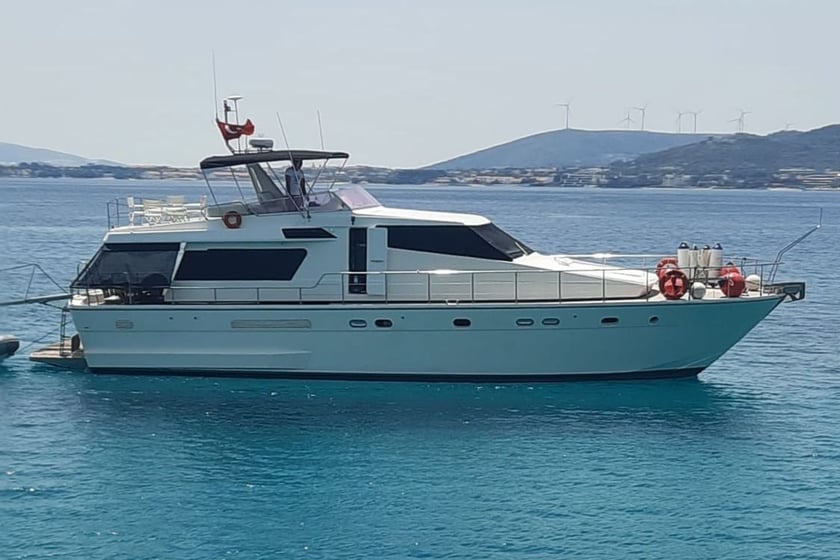 Izmir Yacht à moteur Cabine 3  Couchettes 6  Invités 10  19 m Numéro de l'annonce: #22597