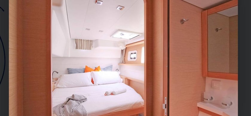 Naples Catamaran 4 cabin 8 berths 8 guests 13.61 m Listing Number: #22613 4