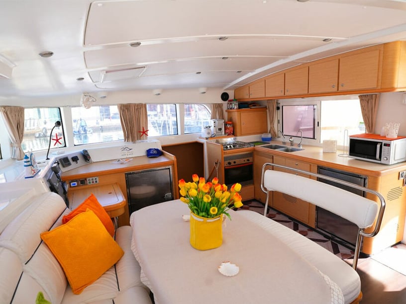 Naples Catamaran 4 cabin 8 berths 8 guests 13.61 m Listing Number: #22614 2