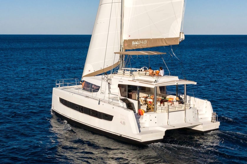 Athens Catamaran 7 cabin 12 berths 12 guests 14.86 m Listing Number: #22615 3