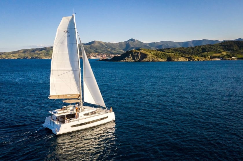 Athens Catamaran 7 cabin 12 berths 12 guests 14.86 m Listing Number: #22615 4