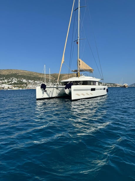 Bodrum Catamarano cabina 6  cuccette 12  12  ospiti 16 m Numero dell'inserzione: #22616