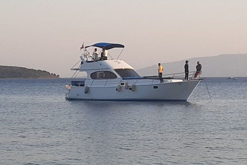 Bodrum Yate a motor Cabina 2   12  invitados 13 m Número de anuncio: #22619