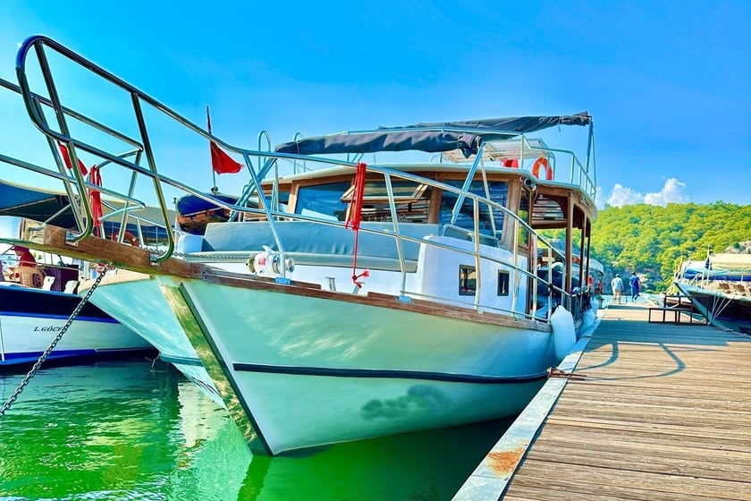 Dalyan Gulet   Invités 12  15 m Numéro de l'annonce: #22636 2