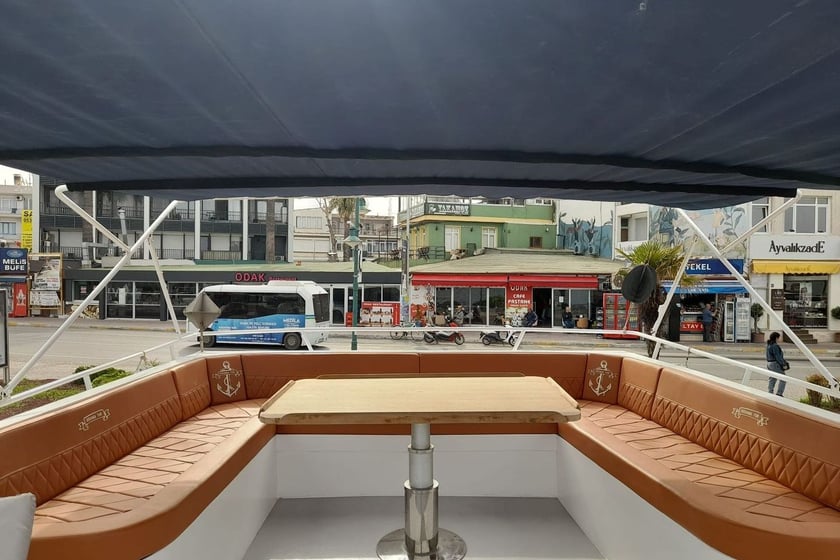 Ayvalik Motor Yacht   12 guests 13 m Listing Number: #22649 5