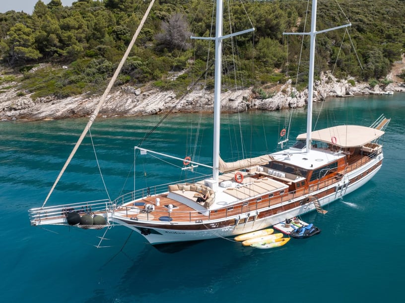 Split Gulet 6 cabin 12 berths 12 guests 44 m Listing Number: #22683