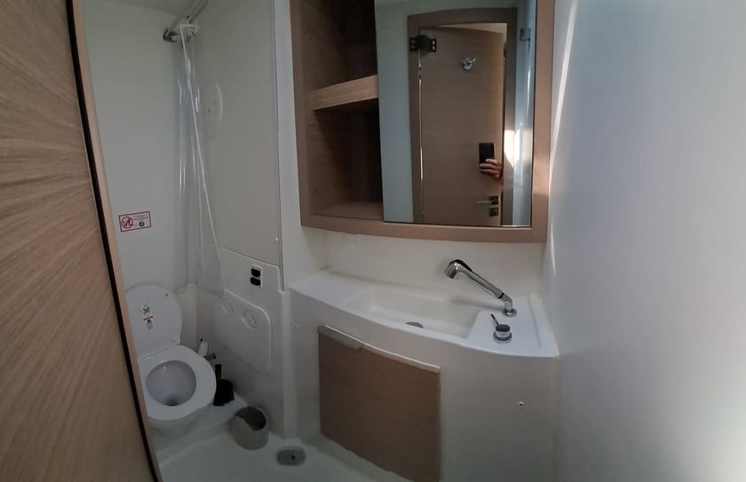 Propriano Catamaran Cabine 4  10  slaapplaatsen 10  gasten 11.74 m Lijstnummer: #22690 3