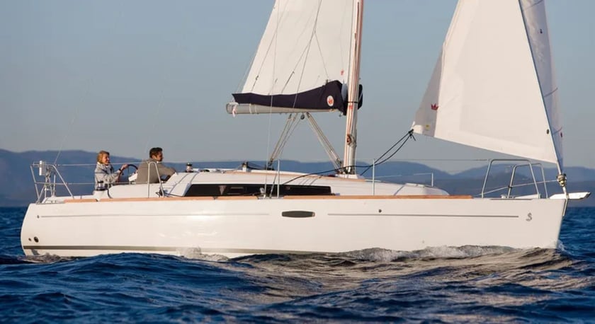 Procida Segelboot 2 Kabine 6 Liegeplätze 6 Gäste 11.94 m Nummer des Inserats: #2270 4
