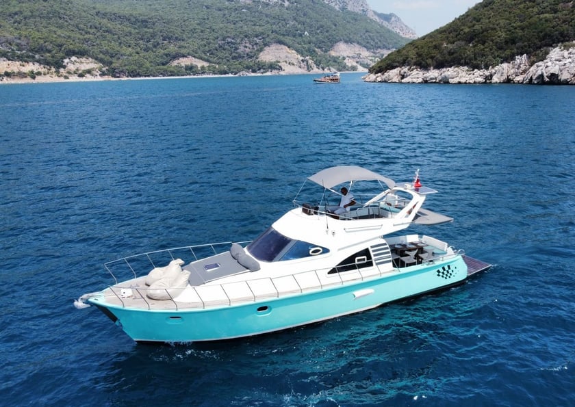 Antalya Motoryat 2 kabin Konaklama 4 kişi Seyir 6 kişi 14 m İlan No: #22710