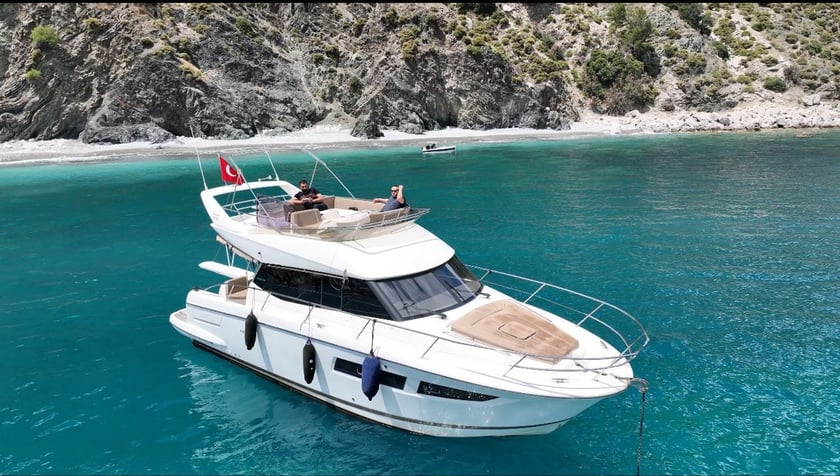 Marmaris Yacht a motore cabina 1  cuccette 2  4  ospiti 11.25 m Numero dell'inserzione: #22721