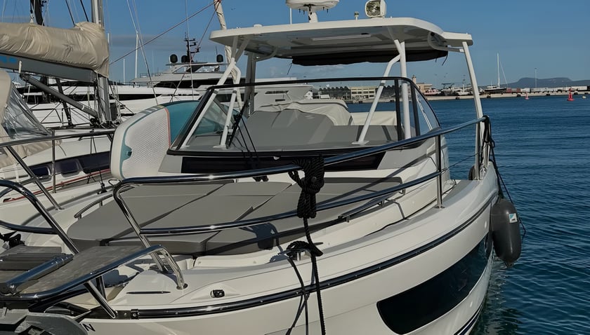 Palma de Majorque Bateau à moteur Cabine 1  Couchettes 2  Invités 4  10.57 m Numéro de l'annonce: #22734 2