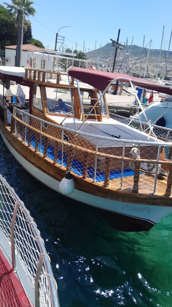 Izmir Gulet   10 guests 10 m Listing Number: #22742 3