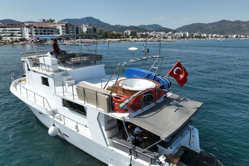 Marmaris Yacht a motore cabina 3  cuccette 6  6  ospiti 16 m Numero dell'inserzione: #22758 3