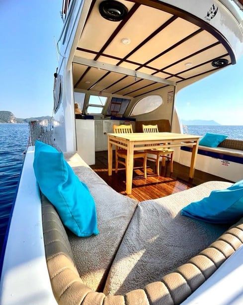Antalya Motor Yacht 1 cabin  8 guests 11 m Listing Number: #22787 3