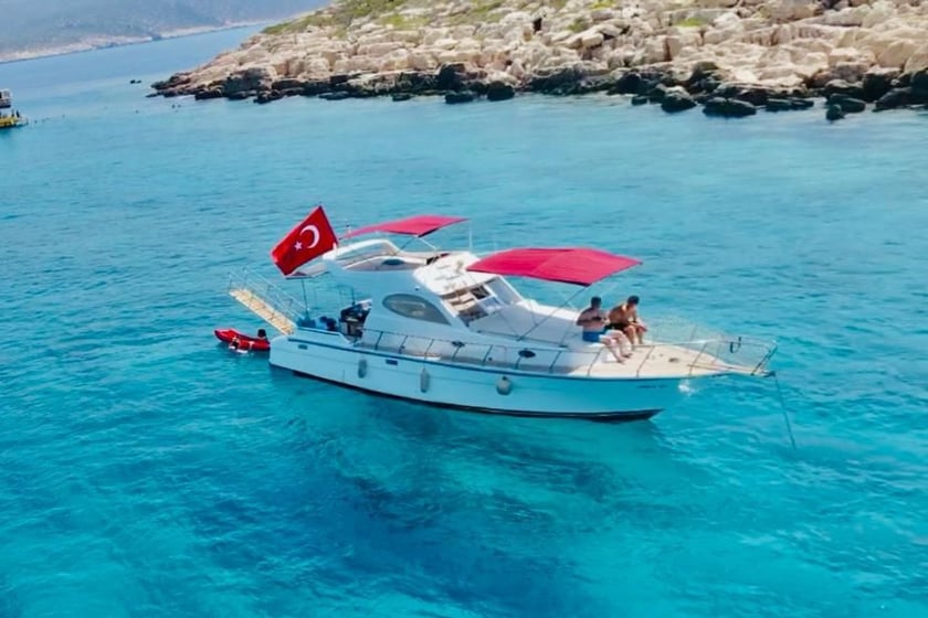 Antalya Motor Yacht 1 cabin  8 guests 11 m Listing Number: #22787