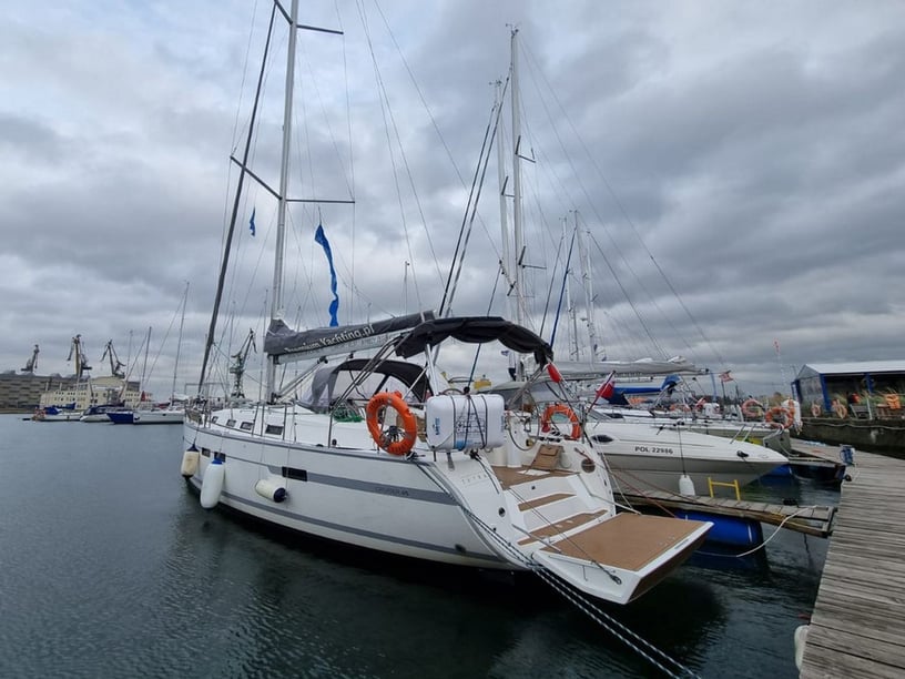 Gdansk Sailboat 4 cabin 10 berths 10 guests 14.27 m Listing Number: #22793