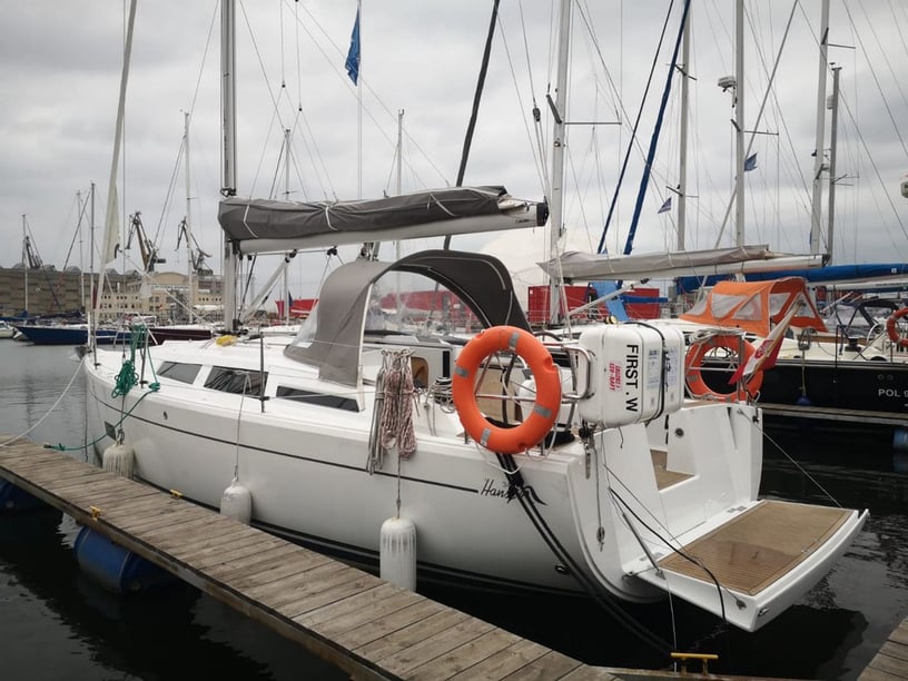 Gdansk Sailboat 3 cabin 8 berths 8 guests 9.99 m Listing Number: #22795