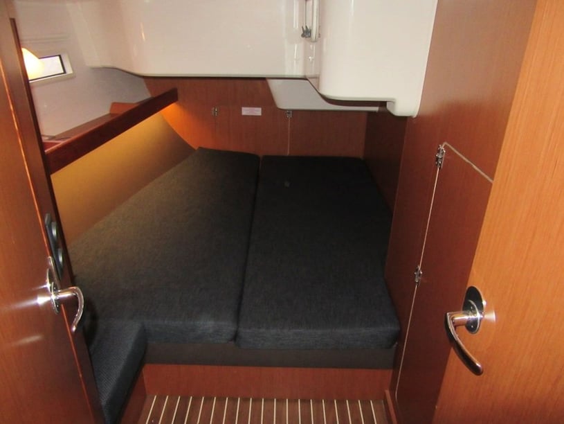 Gdansk Sailboat 5 cabin 10 berths 10 guests 15.54 m Listing Number: #22797 4