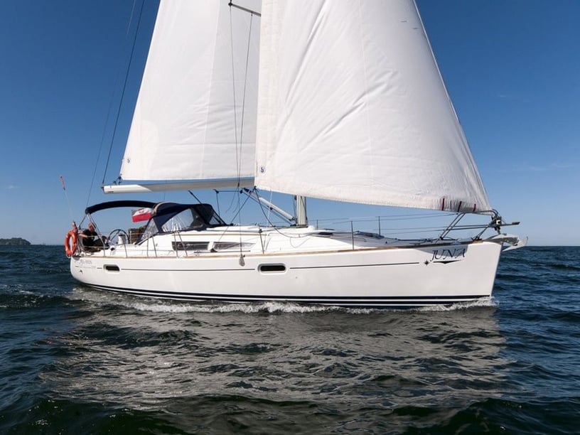 Gdansk Sailboat 3 cabin 8 berths 8 guests 11.62 m Listing Number: #22798