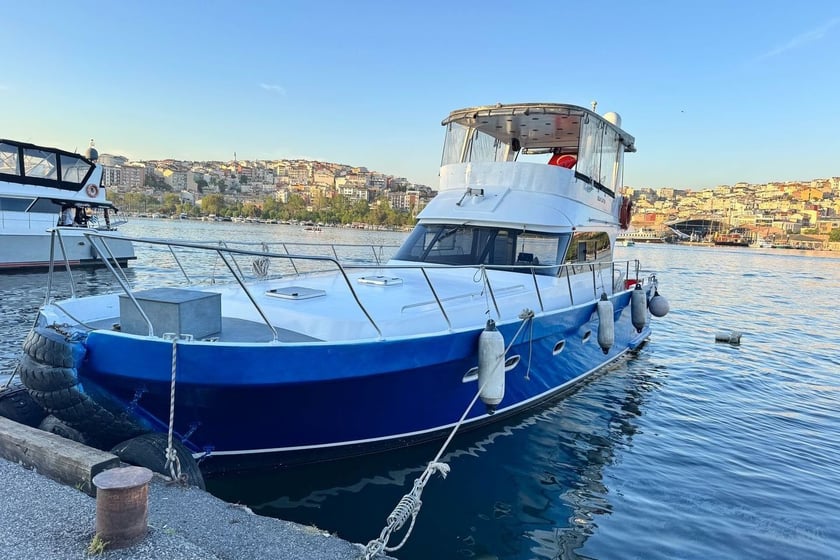 Ayvansaray Yate a motor   10  invitados 13 m Número de anuncio: #22802