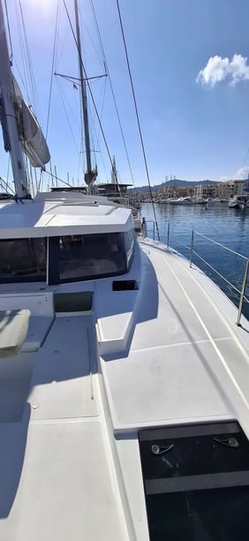 Bormes-les-Mimosas Catamaran 5 cabin 10 berths 10 guests 12.85 m Listing Number: #22807 3
