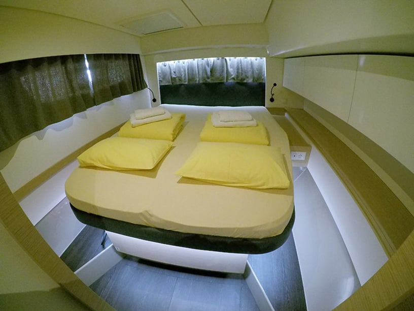 Šibenik Catamarano cabina 6  cuccette 12  8  ospiti 13.45 m Numero dell'inserzione: #22811 3