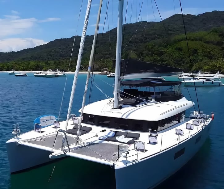 Jacuecanga, Angra dos Reis (RJ) Catamaran Cabine 4  Couchettes 8  Invités 8  18.9 m Numéro de l'annonce: #22814 3